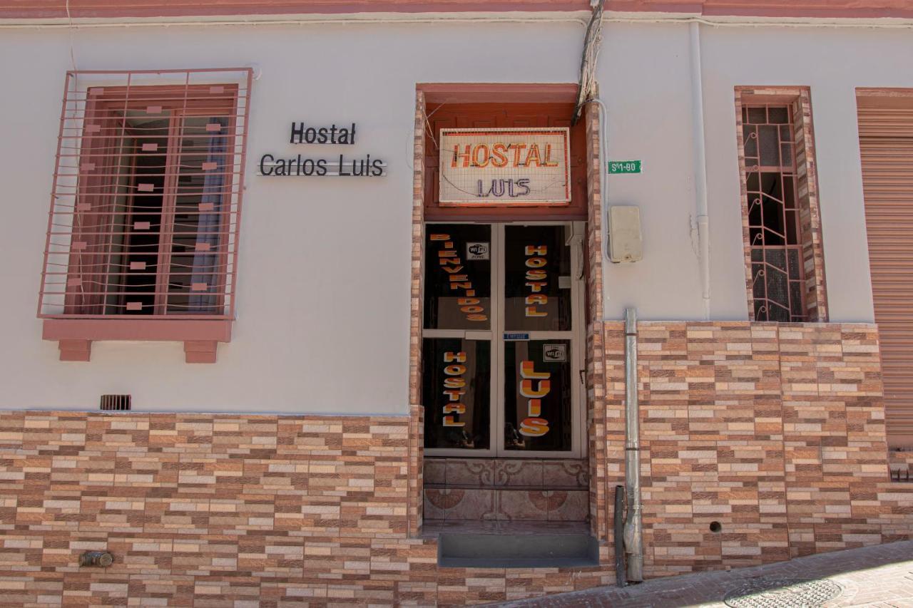 Hostal Carlos Luis Quito Bagian luar foto