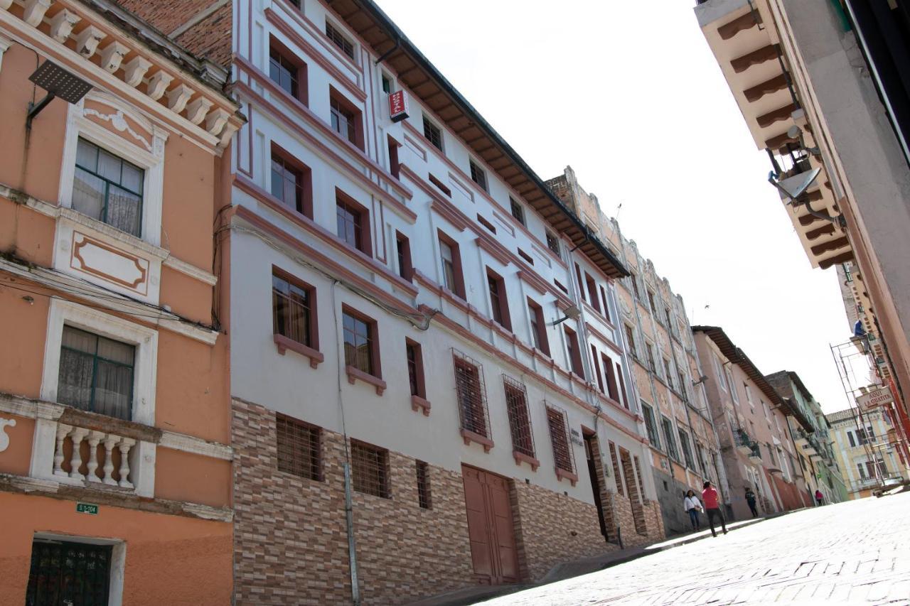 Hostal Carlos Luis Quito Bagian luar foto