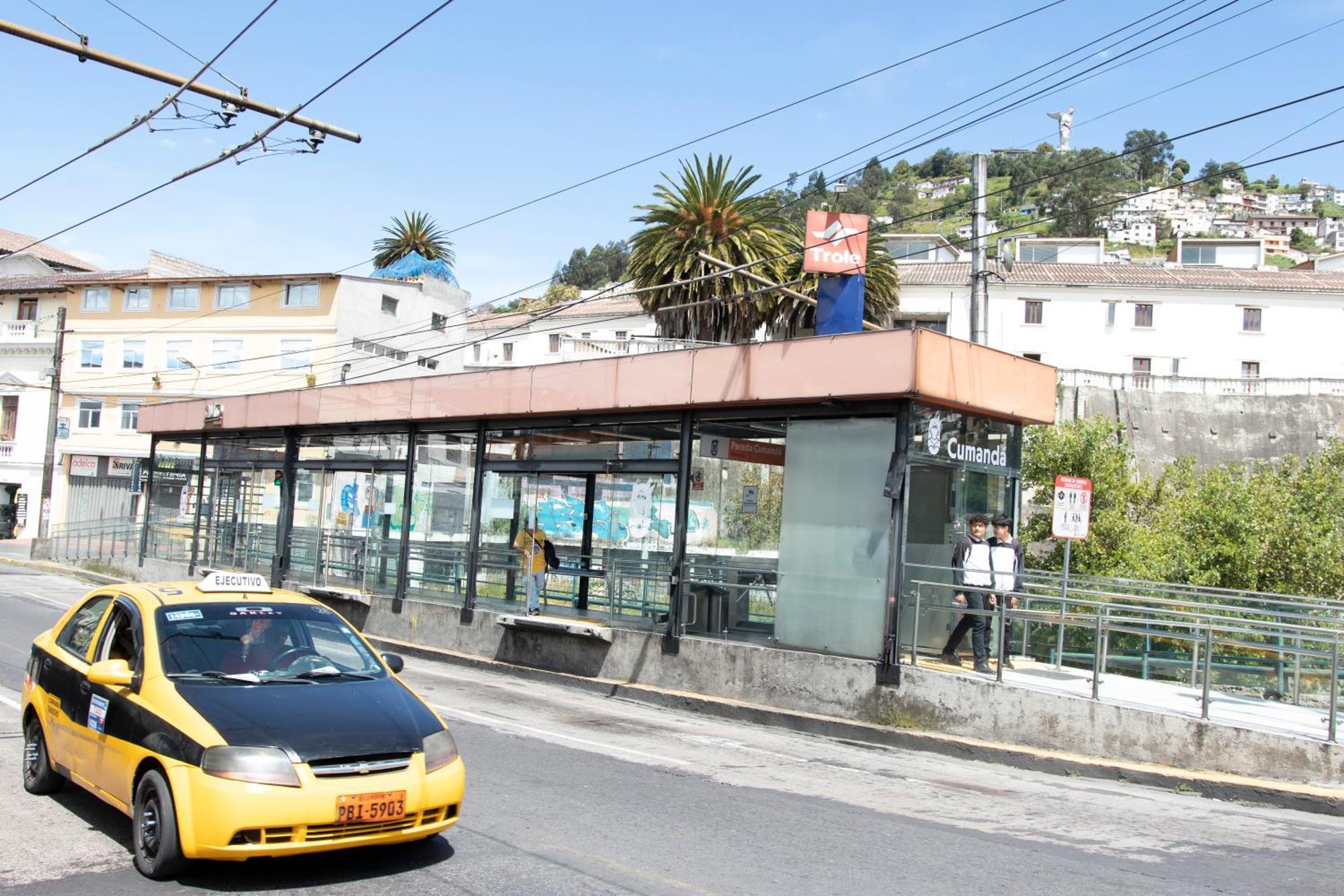 Hostal Carlos Luis Quito Bagian luar foto